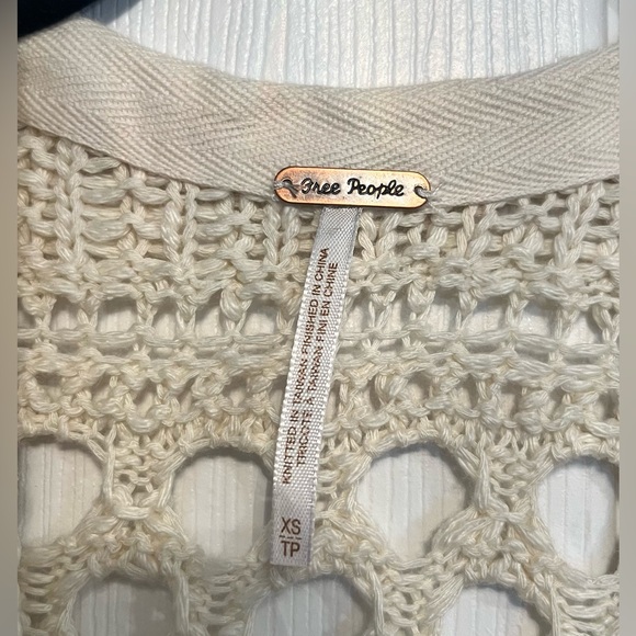 Free People - NWT - Sweet Talker Long Crochet Cardigan in Crema - XS - Picture 6 of 6